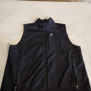 Ariat Men's Vernon Softshell Vest